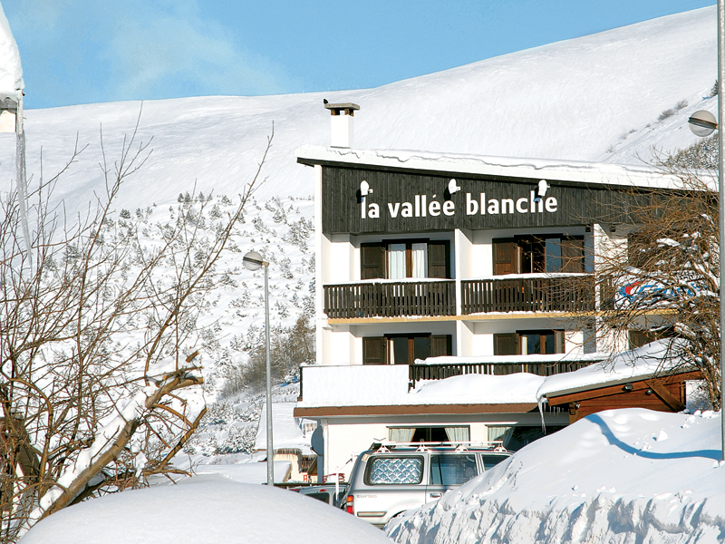 Vallee Blanche exterior