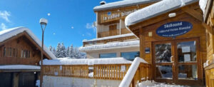 Clubhotel Vallée Blanche in Alpe d'Huez on a snowy day