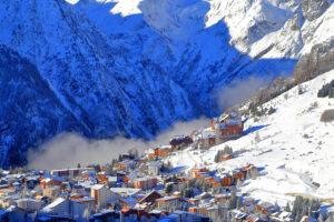 Les Deux Alpes ski resort, surrounded by dramatic mountain scenery